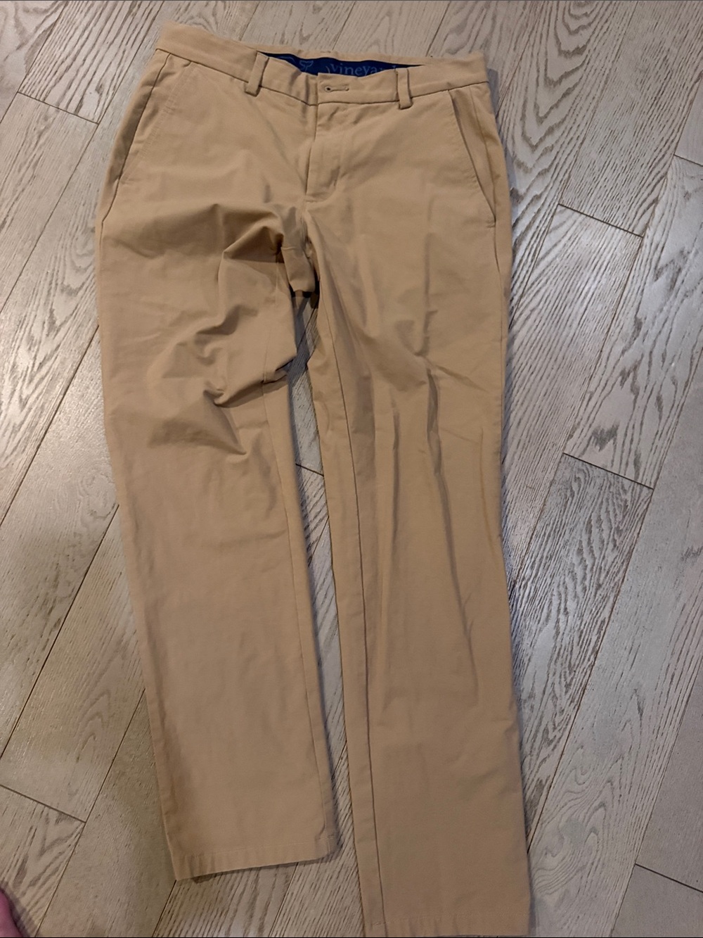 Vineyard Vines Men's Perfoance Pants in Khaki Tan